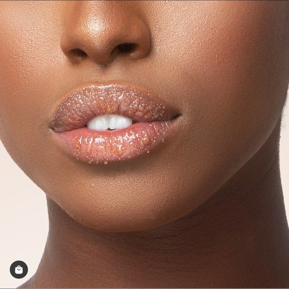 ONLY 2 LEFT!! Sara Happ The Lip Scrub 💋 - Picture 2 of 5